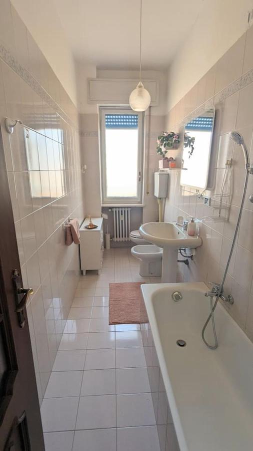 ヴェルチェッリLa Terrazza Del Reアパートメント エクステリア 写真